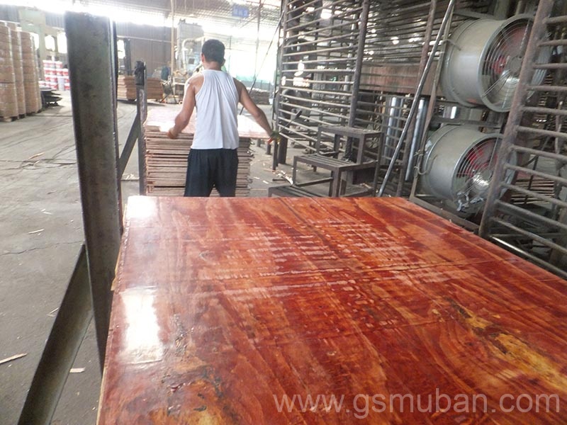 建筑竹膠板多少錢(qián)一張?竹膠板價(jià)格介紹 建筑竹膠板多少錢(qián)一張?竹膠板價(jià)格介紹